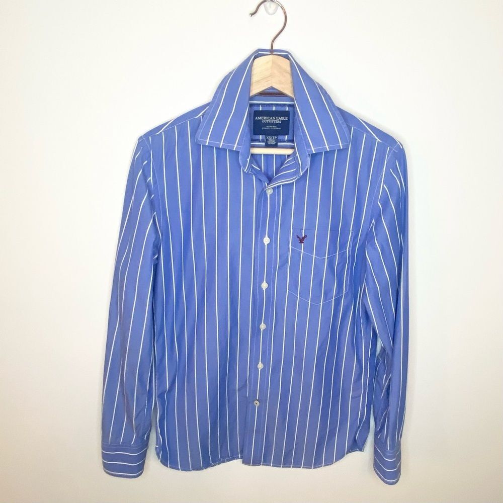 American Eagle Outfitters blue striped button down size xs.